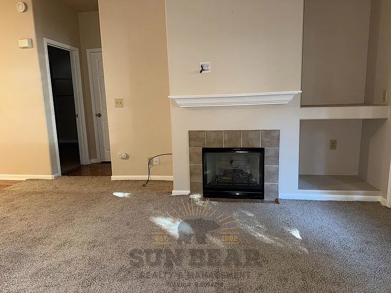 900 S Meadows Pkwy #123 — Photo 3