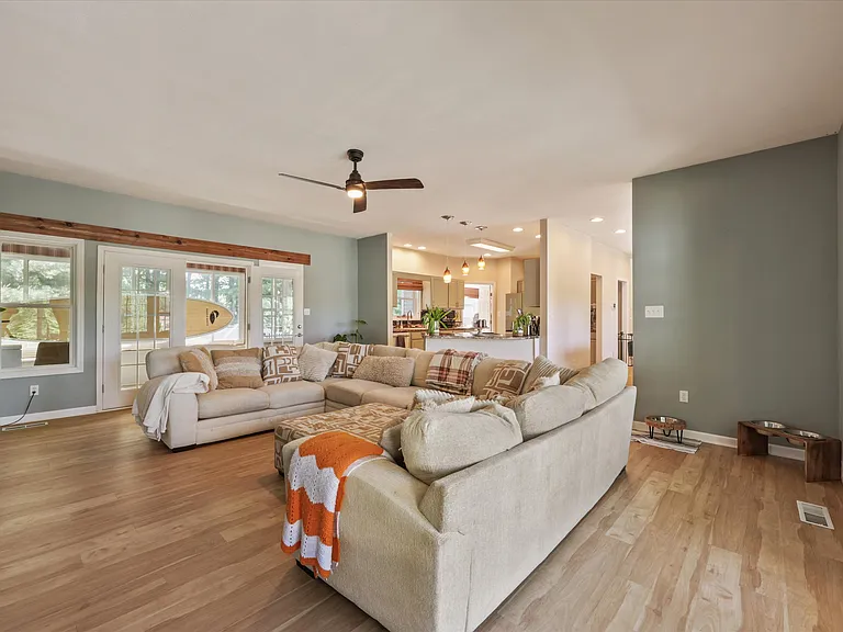 Tressa Cir — Photo 12