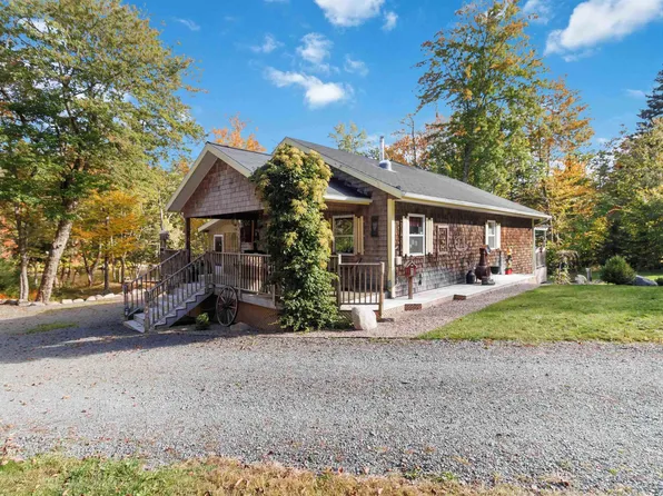 484 Gilberts Ln, Maplewood, NS B0R 1A0