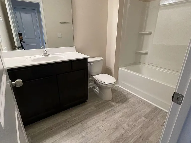 248 Hampton Park Cir — Photo 7