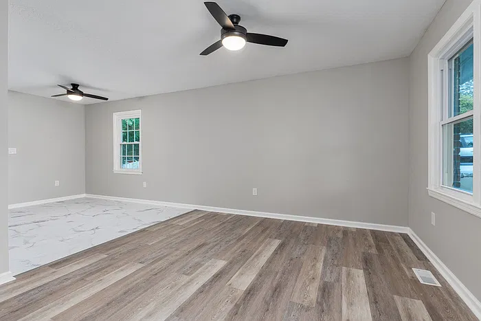 3 bed, 1.0 bath, 1093 sqft, $1,660 — Photo 4