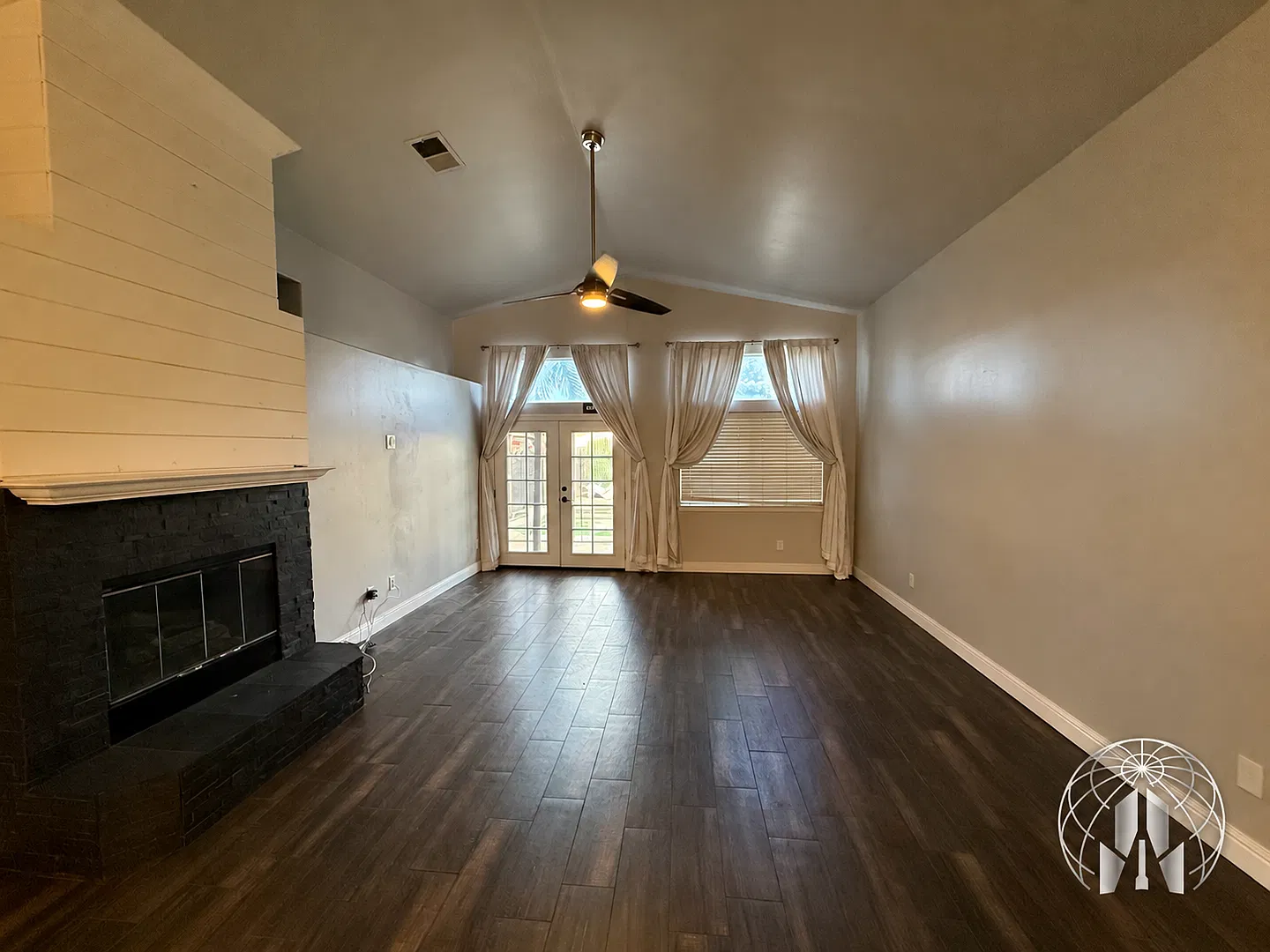 Spacious 5 Bed/3 Bath NW Bakersfield Home w/ Solar, Pool & Security Deposit Alternative Option — Photo 4