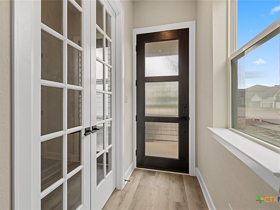 4th image of 220 Monterey Oak Trl