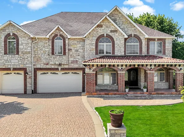 249 Monterey Dr, New Lenox, IL 60451