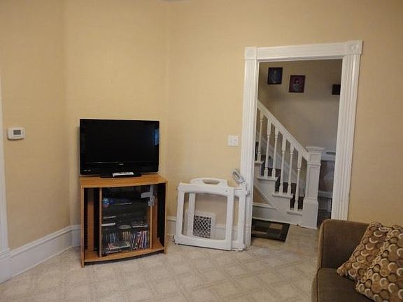 5th image of 806 Cottonwood St