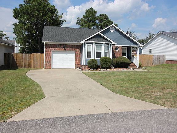 2nd image of 3840 Meteor Dr