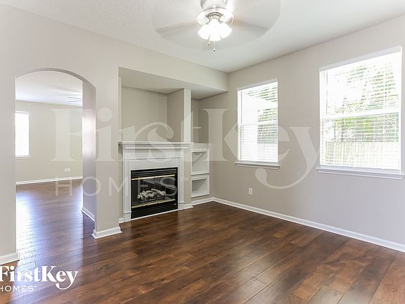 5th image of 2388 Eisner Dr