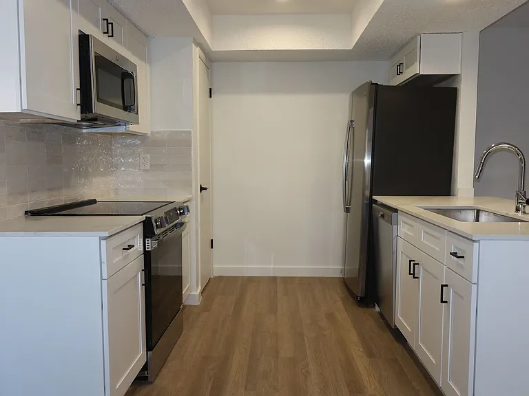 9607 Aberdeen Way #B — Photo 6