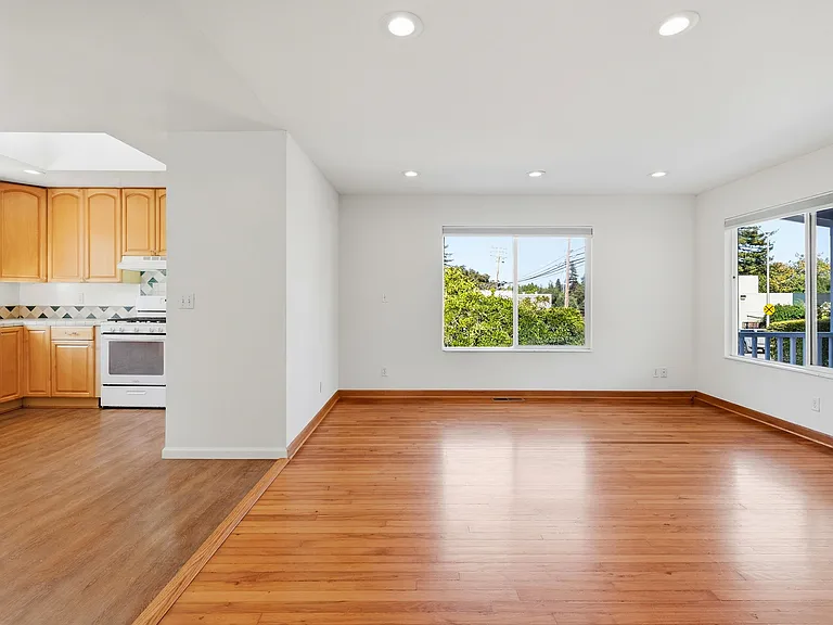218 Mora St — Photo 18