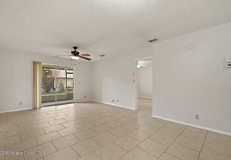 1293 Cheney Hwy #G — Photo 10