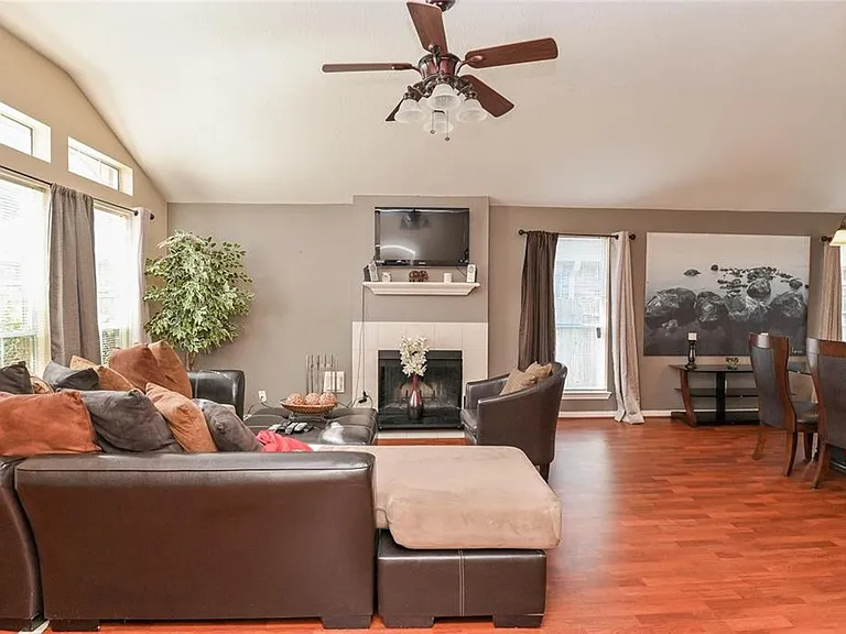 18446 S Wimbledon Dr — Photo 3