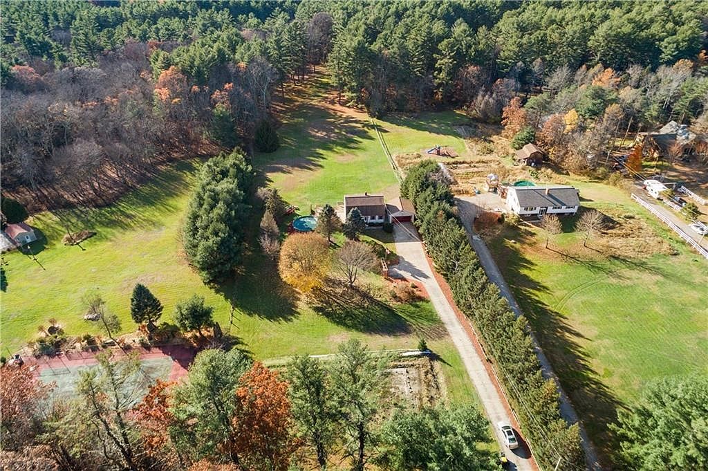 828 Sherman Farm Rd, Burrillville, RI 02830 Zillow
