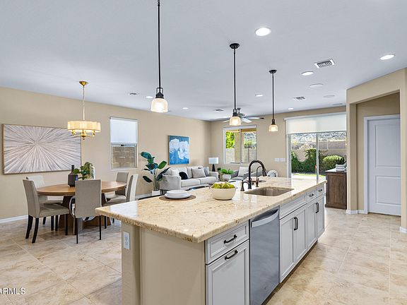 4th image of 2327 E HARWELL Road