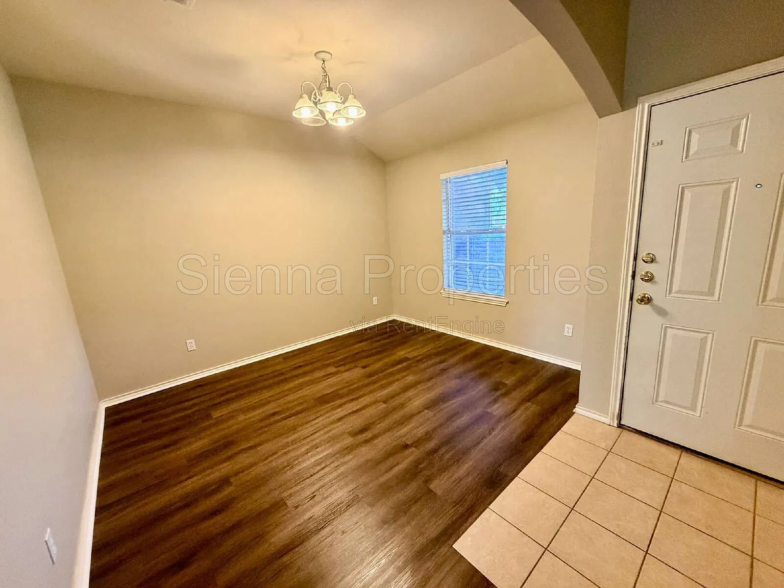 3 bed, 2.0 bath, 1592 sqft, $1,950 — Photo 3