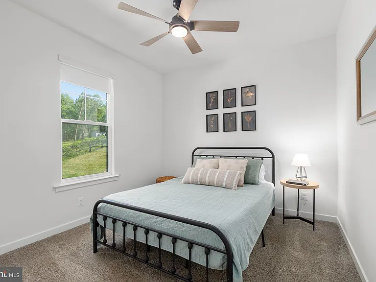 15 Grove Ln — Photo 22