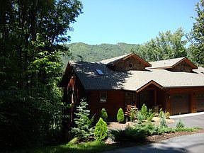 4th image of 76B Greenridge Ln