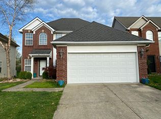 588 Hadlow St, Lexington, KY 40503