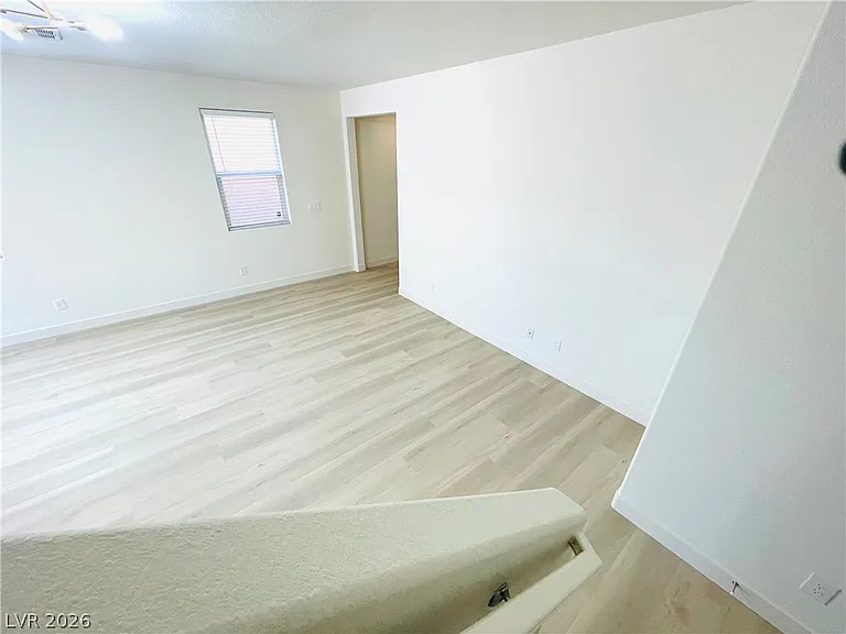 9206 Valley Betica Ave — Photo 7