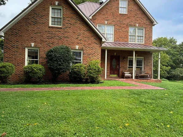 4218 Ranch Rd, Johnson City, TN 37601
