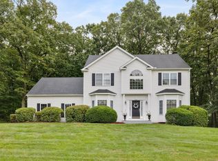 51 Roxbury Ct, Cheshire, CT 06410