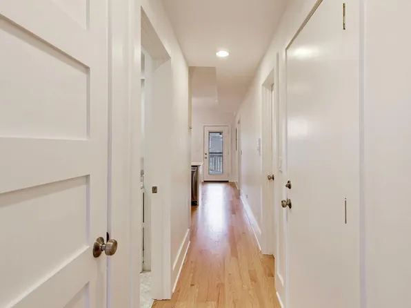 2132 N Oakley Ave #2, Chicago, IL 60647