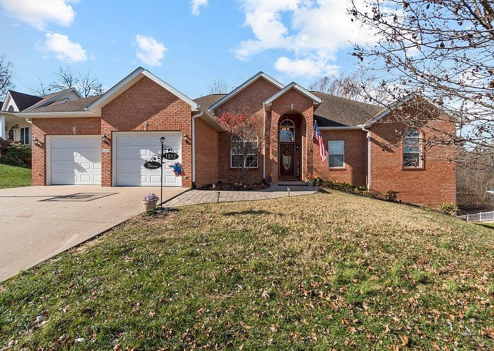 1st image of 1217 Lakewood Dr