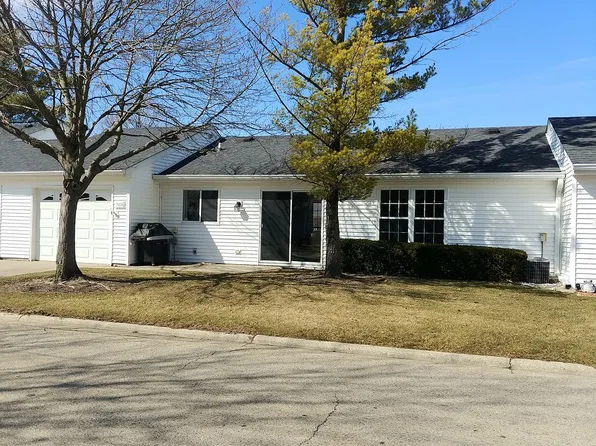 7216 Oxford Cir, Fox Lake, IL 60020