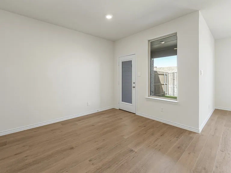 752 Thorn Creek Dr — Photo 17