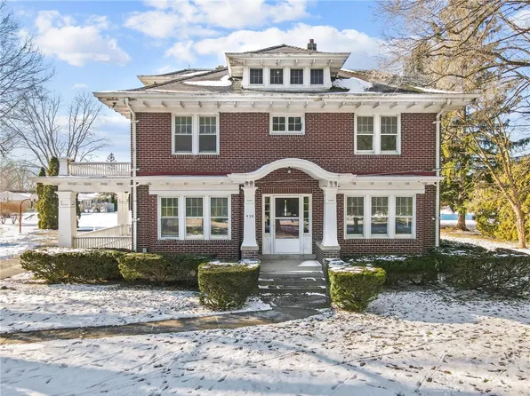 930 N Sunset Dr, Piqua, OH 45356