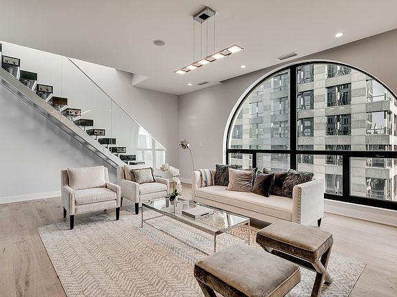 5th image of 200 N Dearborn St Unit 4700