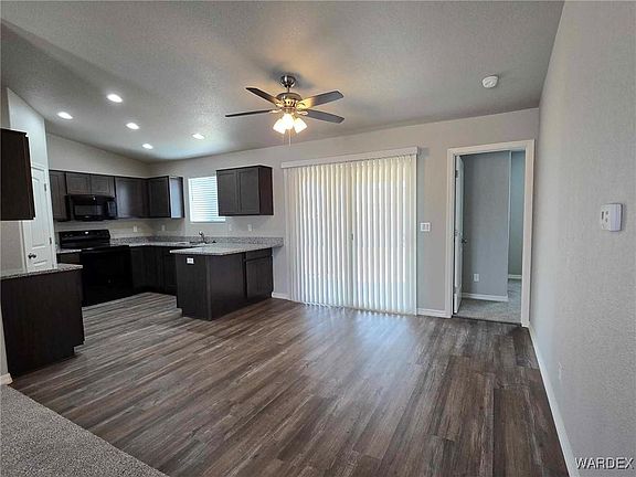 4th image of 2932 Hermosa Vis