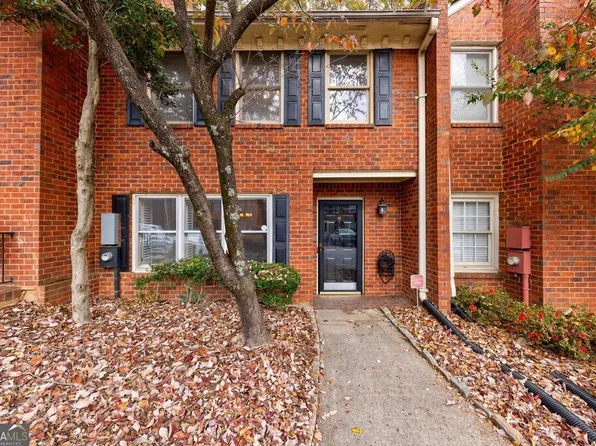 866 Lenox Oaks Cir NE, Atlanta, GA 30324