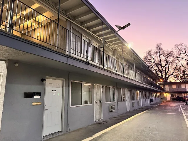 428 Elliot St #8 — Photo 15