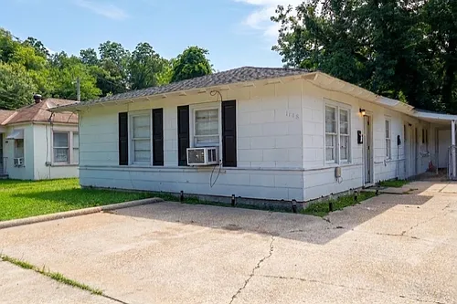 1148 Dudley Ln Photo 1