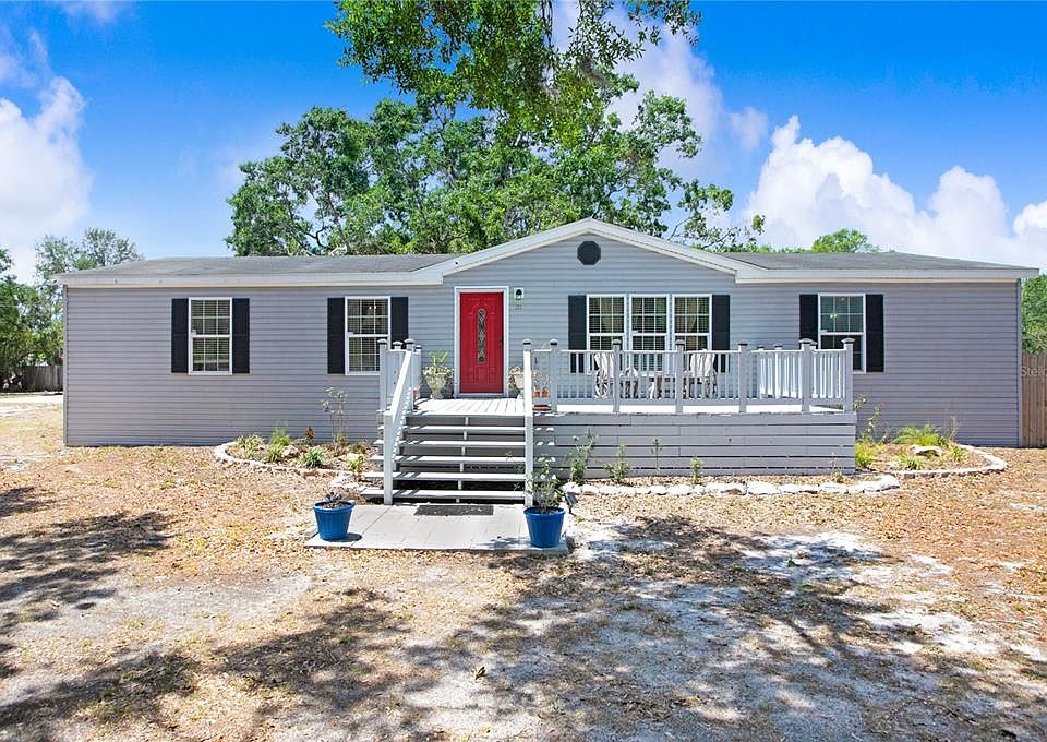 1st image of 2221 W Lake Dr