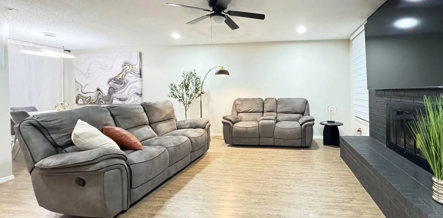 3 bed, 1255 sqft, $3,500 — Photo 3