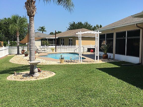 4th image of 429 Nash Ln