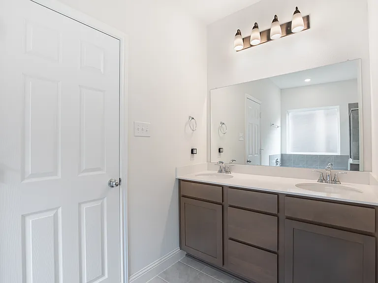 715 Parkside Dr — Photo 20
