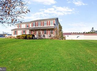 1680 Greenbriar Rd, York, PA 17404