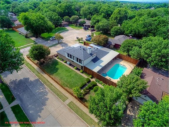 2nd image of 2800 Jasmine Ct