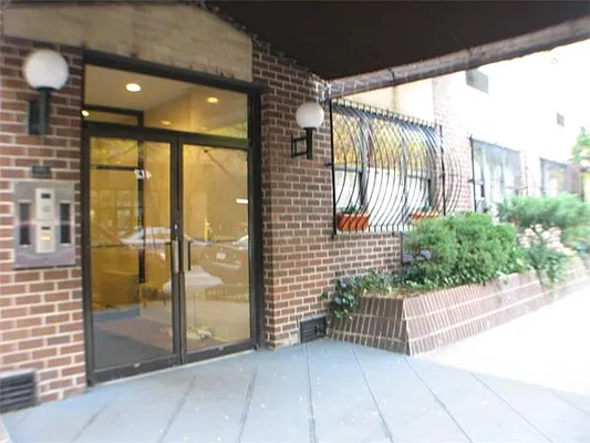 Rented by Manhattan Flats | media 48