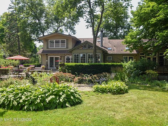 5th image of 835 Forest Ave