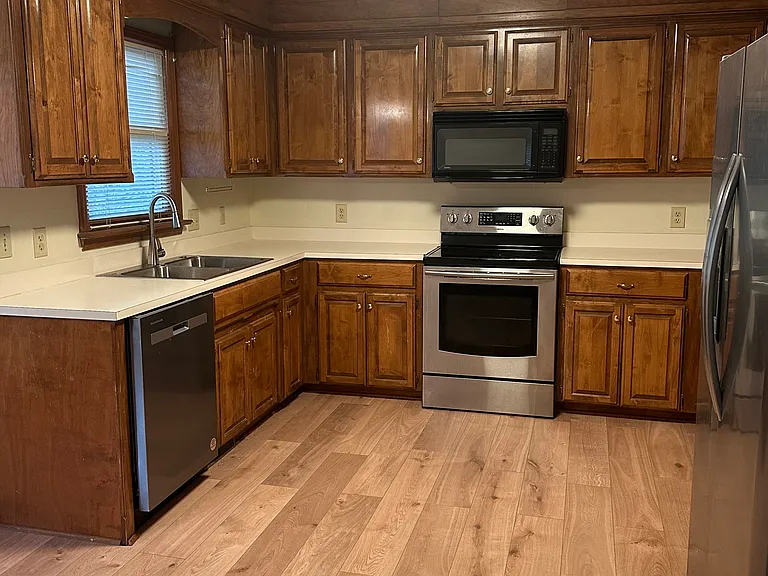 609 Whitland Rd — Photo 12