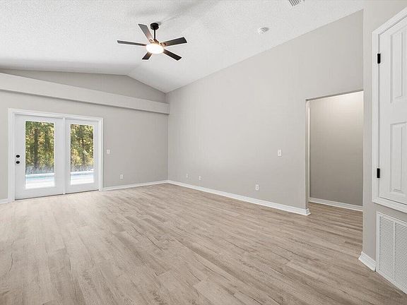 4th image of 6395 Heronwalk Dr