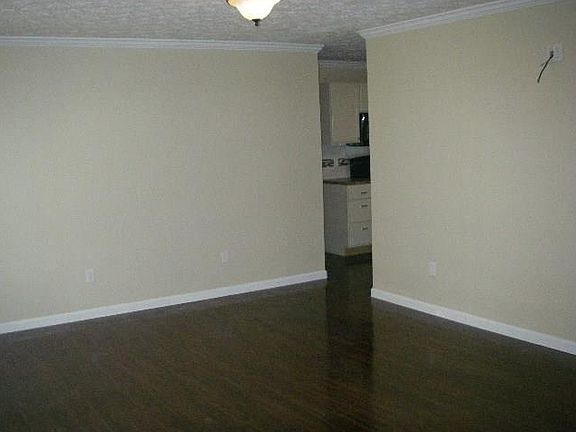 4th image of 365 Sherwood Morgan Dr