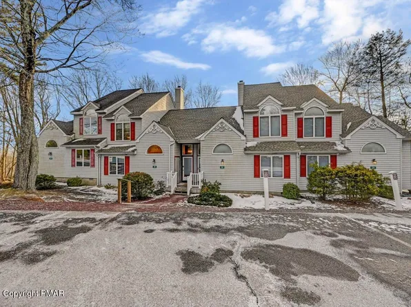 28 Laurelwoods Dr, Lake Harmony, PA 18624