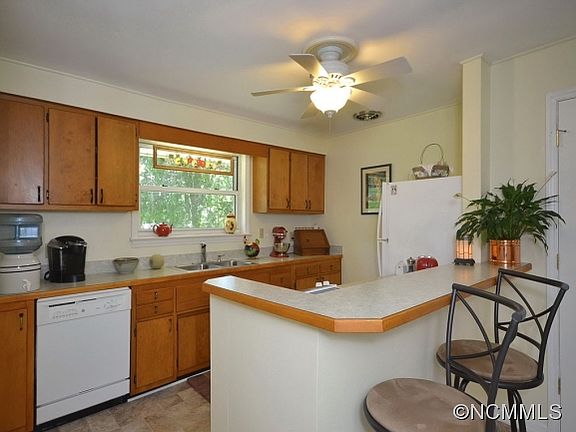 5th image of 3146 Charlyne Dr