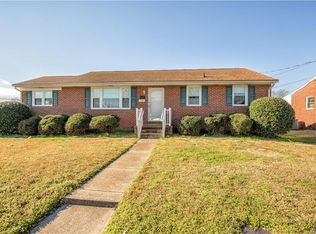 629 Fairlie Rd, Colonial Heights, VA 23834
