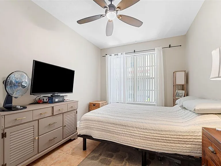701 Mirror Lake Dr N #120 — Photo 13