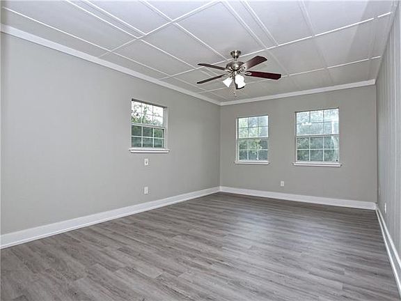 4th image of 150 Whispering Pines Dr